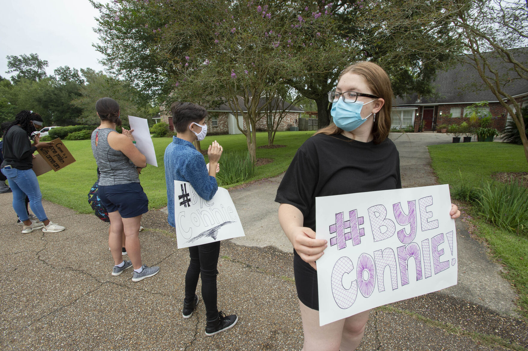 BR.connieprotest.072720 TS 375.jpg